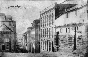 In Largo de Abegoaria (oggi Largo Bordalo Pinheiro) nel XIX secolo si trovava il Casinò di Lisboa